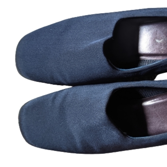 EUC Expressions footwear navy slide on closed toe comfy heels stretch upper - Picture 5 of 8